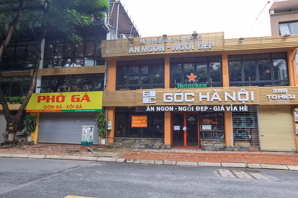 Cầu Giấy cũng là một trong 22 quận, huyện tại Thủ đô sẽ được mở lại một số cơ sở kinh doanh theo quy định. (Ảnh: Minh Sơn/Vietnam+)