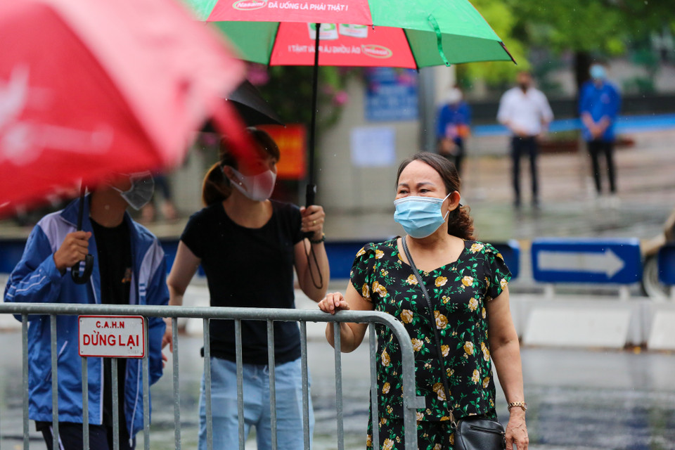 Cụ thể, sáng 12/6, các học sinh làm bài thi môn Ngữ văn và Ngoại ngữ. (Ảnh: Minh Sơn/Vietnam+)