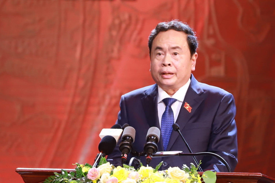 Ông Trần Thanh Mẫn, Ủy viên Bộ Chính trị, Phó Chủ tịch Thường trực Quốc hội, Trưởng ban Chỉ đạo Giải báo chí Diên Hồng phát biểu chỉ đạo phát động Giải Diên Hồng lần thứ hai năm 2024. (Ảnh: Hoài Nam/Vietnam+)