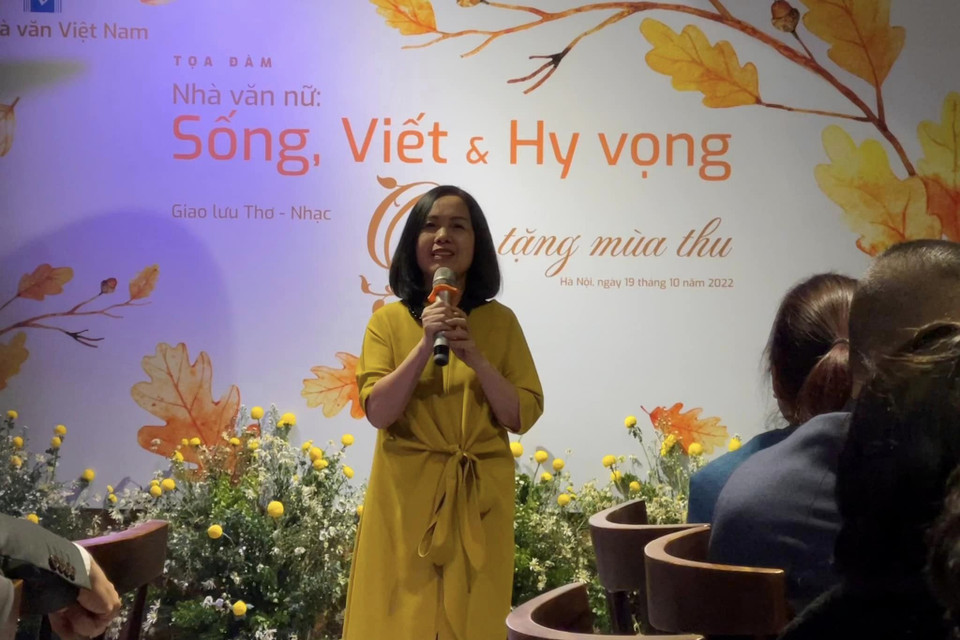 Nhà văn Thùy Dương, Trưởng Ban công tác nhà văn nữ, Hội Nhà văn Việt Nam. (Ảnh: PV/Vietnam+)