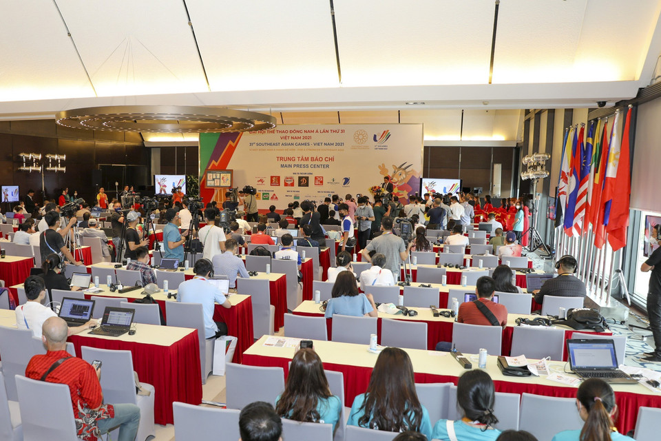 Các đại biểu tham dự Lễ Khai trương Trung tâm Báo chí SEA Games 31. (Ảnh: Tuấn Đức/ TTXVN)