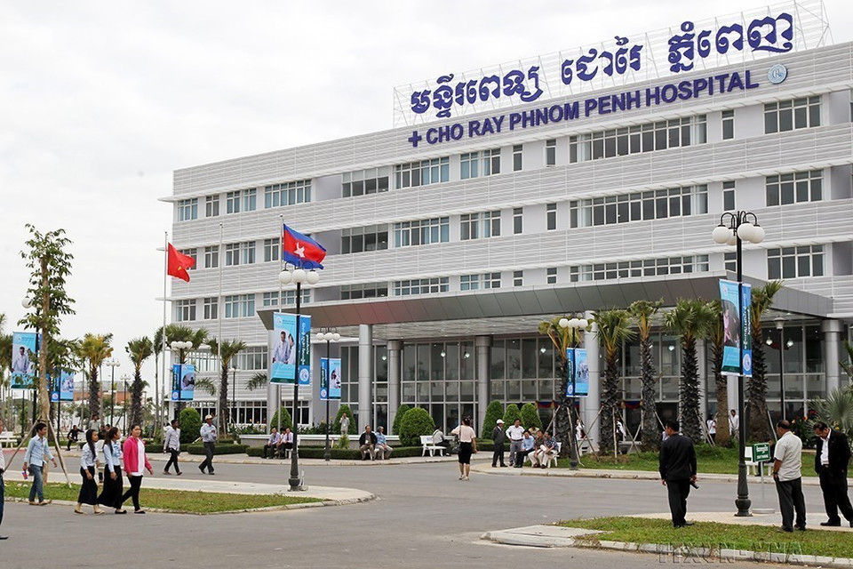 Bệnh viện Chợ Rẫy – Phnom Penh, công trình hợp tác đầu tiên giữa Việt nam và Campuchia trong lĩnh vực y tế, khai trương ngày 13/1/2014. (Ảnh: Đức Tám/TTXVN)