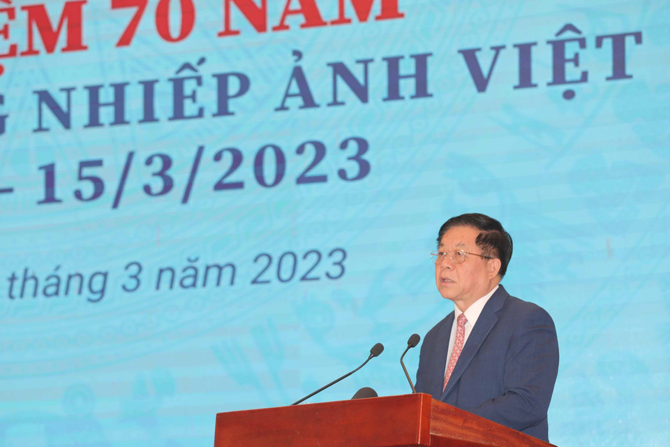 Đồng chí Nguyễn Trọng Nghĩa, Bí thư Trung ương Đảng, Trưởng Ban Tuyên giáo Trung ương phát biểu trong lễ kỷ niệm.(Ảnh: Thanh Tùng/TTXVN)