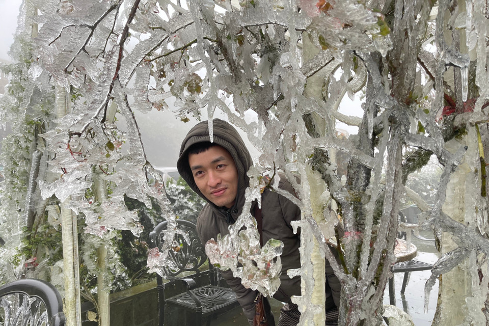 Nhiều du khách lưu lại trải nghiệm khó quên trong chuyến du lịch. (Ảnh: TTXVN phát)