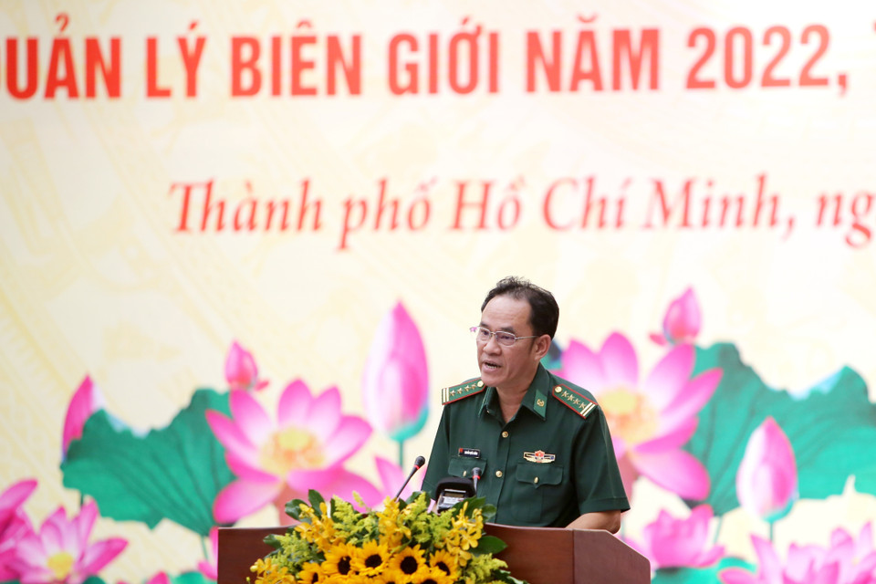 Đại tá Nguyễn Quốc Cường, Phó Chủ nhiệm chính trị Bộ Tư lệnh Bộ đội Biên phòng phát biểu tại hội nghị. (Ảnh: Thành Chung/TTXVN)