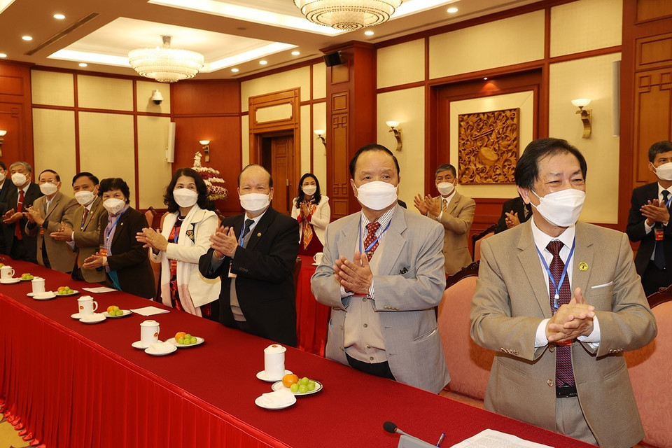 Đại biểu người cao tuổi Việt Nam dự gặp mặt. (Ảnh: Trí Dũng/TTXVN)