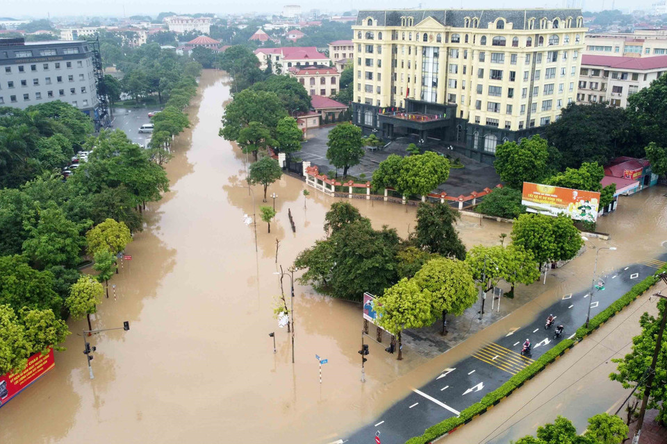 Khu vực Công an tỉnh Vĩnh Phúc, thành phố Vĩnh Yên, là một trong những điểm thường xuyên bị ngập sâu mỗi khi mưa lớn (Ảnh: Hoàng Hùng/TTXVN)