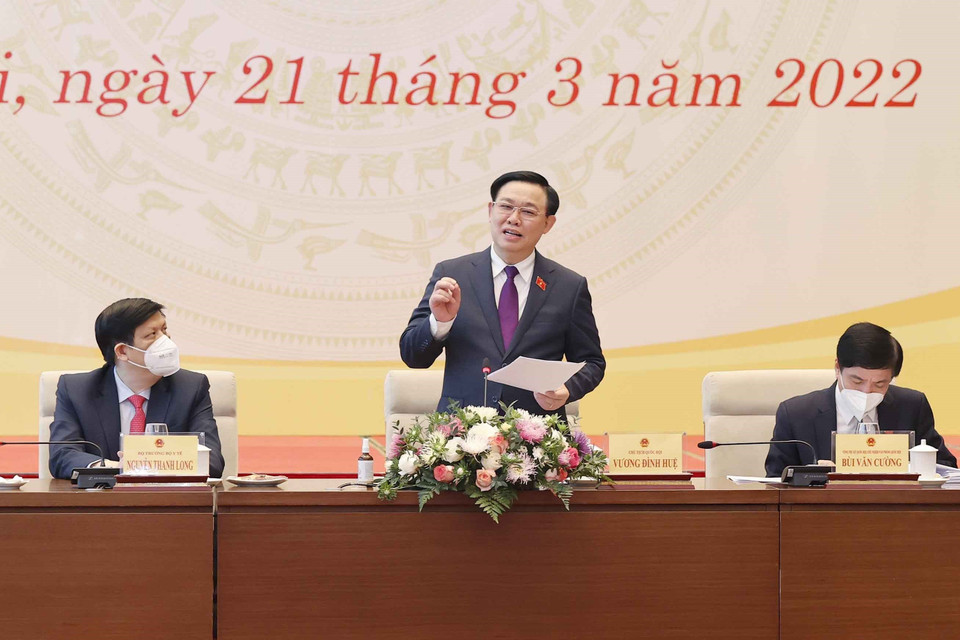 Chủ tịch Quốc hội Vương Đình Huệ phát biểu tại buổi gặp mặt. (Ảnh: Doãn Tấn/TTXVN)