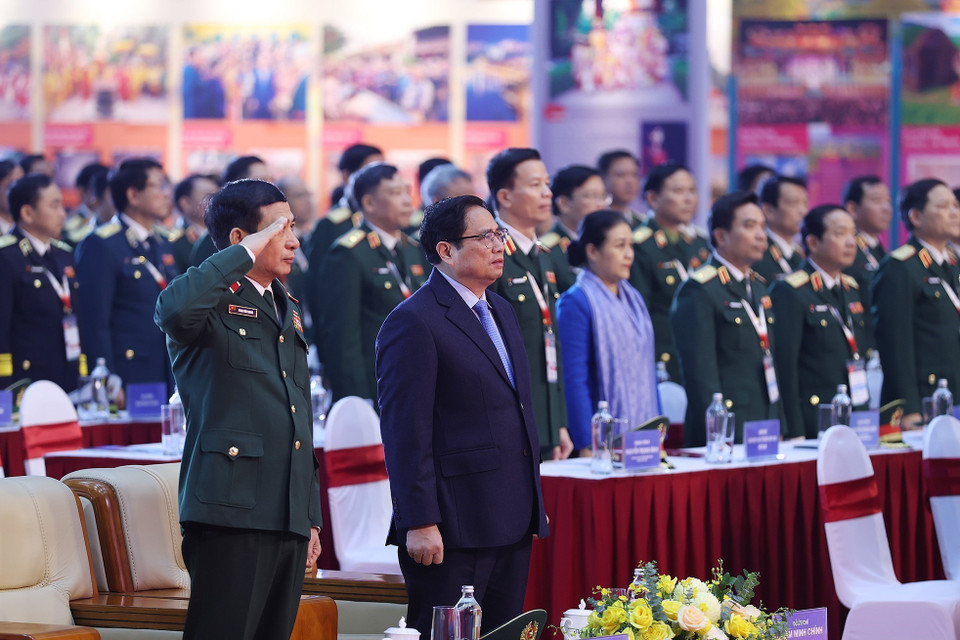 Thủ tướng Phạm Minh Chính và các đại biểu dự Lễ khai mạc Triển lãm Quốc phòng quốc tế Việt Nam 2022. (Ảnh: Dương Giang/TTXVN)