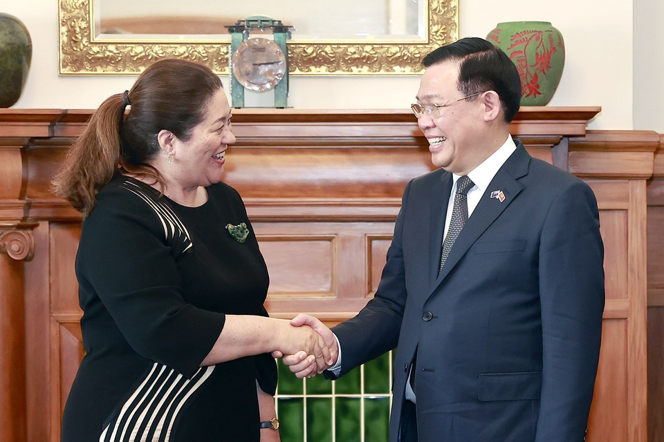 Chủ tịch Quốc hội Vương Đình Huệ hội kiến Toàn quyền New Zealand Dame Cindy Kiro. (Ảnh: Doãn Tấn/TTXVN)