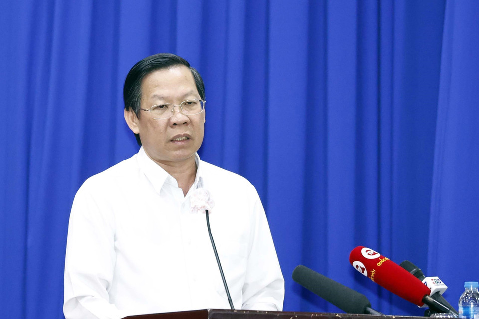 Đồng chí Phan Văn Mãi, Ủy viên Trung ương Đảng, Phó Bí thư Thường trực Thành ủy, Chủ tịch Ủy ban nhân dân Thành phố Hồ Chí Minh, Trưởng Đoàn đại biểu Quốc hội Thành phố Hồ Chí Minh khóa XV phát biểu. (Ảnh: Thống Nhất/TTXVN)