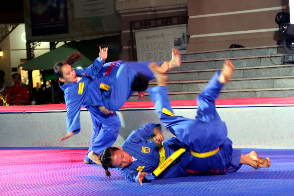 Các võ sinh bộ môn Vovinam tham gia đối luyện tại Liên hoan võ thuật Thành phố Hồ Chí Minh lần thứ nhất - năm 2022. (Ảnh: Thanh Vũ/TTXVN)