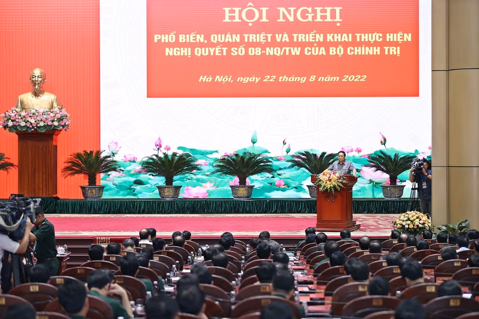 Thủ tướng Phạm Minh Chính phát biểu chỉ đạo Hội nghị quán triệt và triển khai thực hiện Nghị quyết 08-NQ/TW. (Ảnh: Dương Giang/TTXVN)