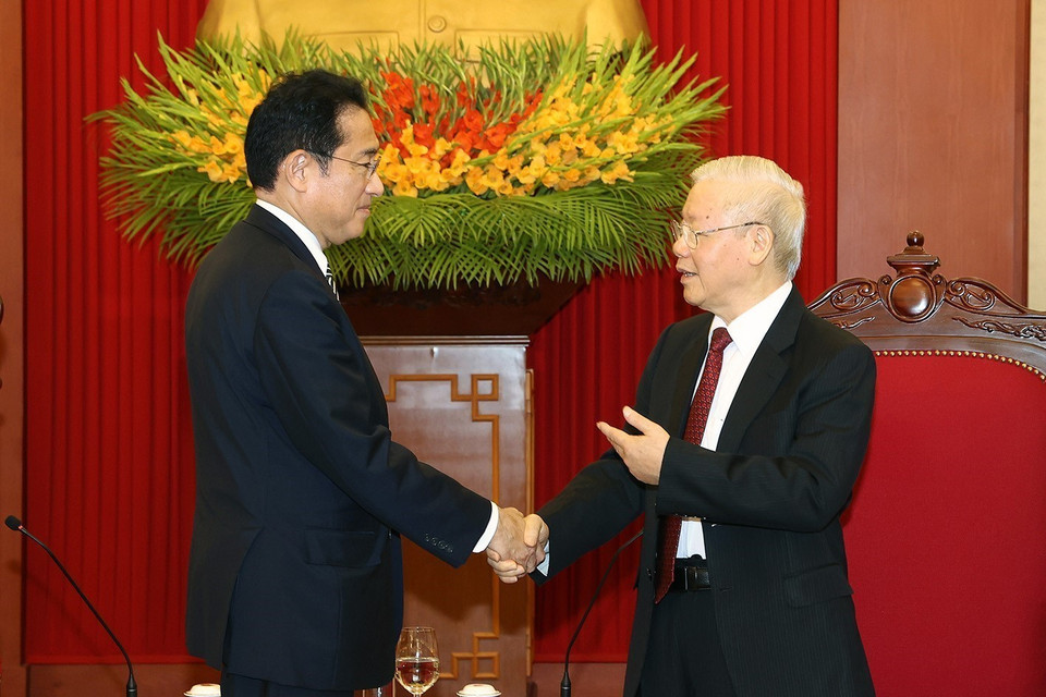 Tổng Bí thư Nguyễn Phú Trọng tiếp Thủ tướng Nhật Bản Kishida Fumio sang thăm chính thức Việt Nam. (Ảnh: Trí Dũng/TTXVN)