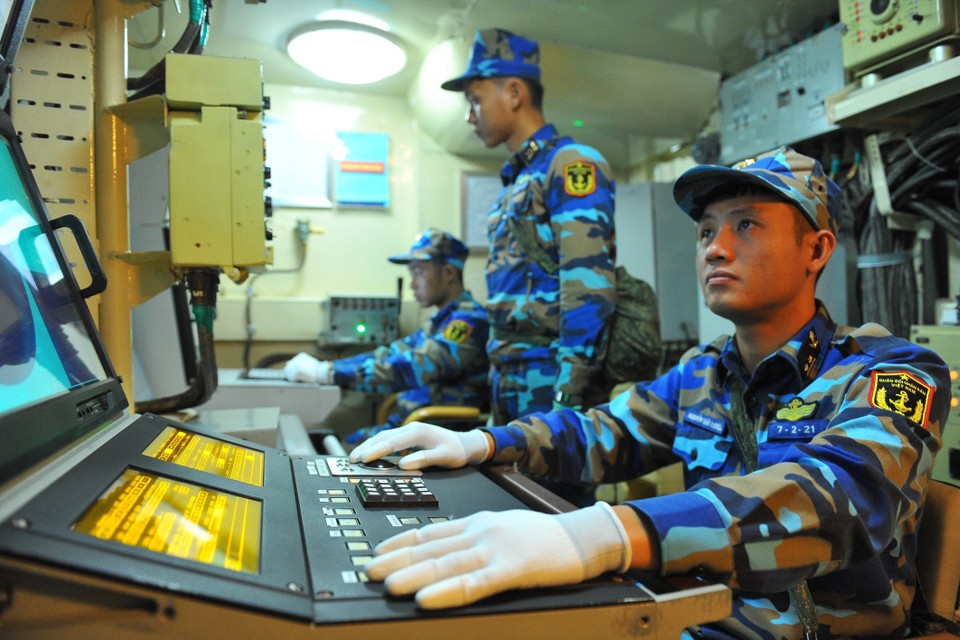 Cán bộ chiến sỹ Lữ đoàn 167, Vùng 2 Hải quân huấn luyện sẵn sàng chiến đấu. (Ảnh: Minh Đức/TTXVN)