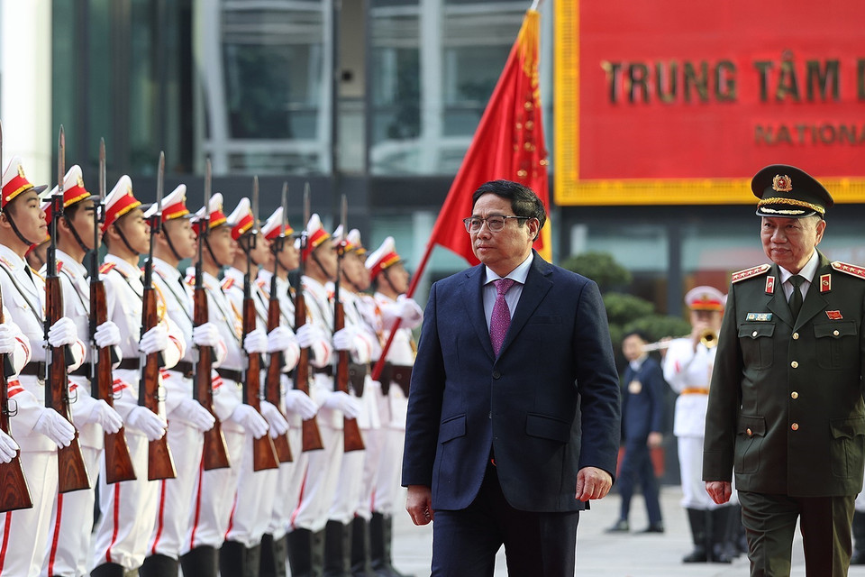 Thủ tướng Phạm Minh Chính đến dự Hội nghị Công an toàn quốc. (Ảnh: Dương Giang/TTXVN)