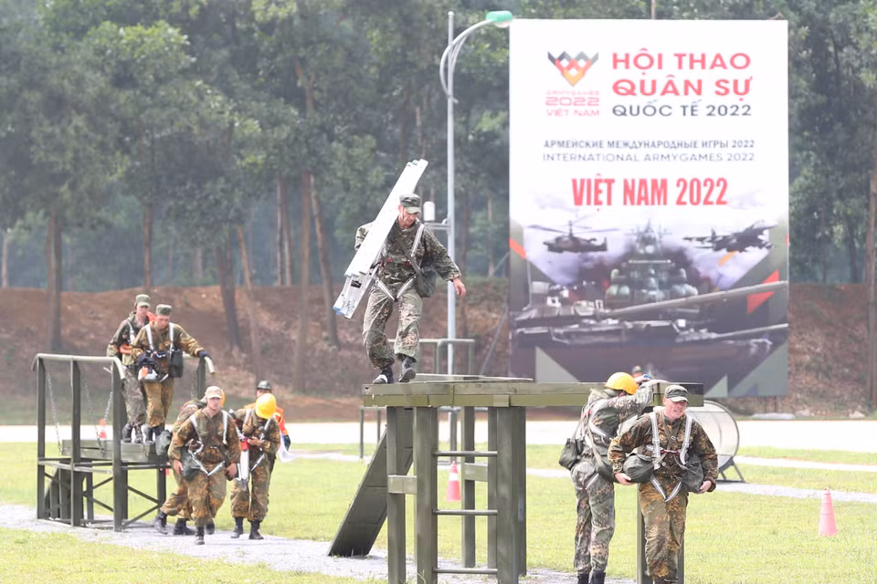 Các đội tham gia Cuộc thi “Vùng tai nạn.” (Ảnh: TTXVN phát)