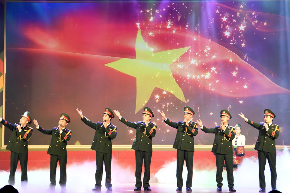 Chương trình nghệ thuật chào mừng lễ khai mạc. (Ảnh: TTXVN phát)