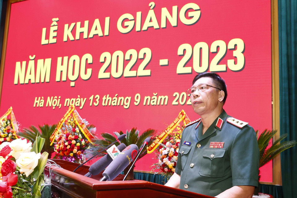 Thượng tướng Trần Việt Khoa, Ủy viên Trung ương Đảng, Ủy viên Quân ủy Trung ương, Giám đốc Học viện Quốc phòng phát biểu. (Ảnh: Doãn Tấn/TTXVN)