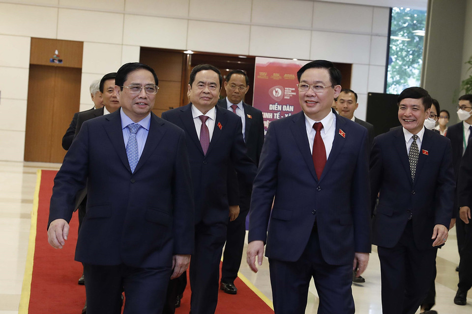 Thủ tướng Phạm Minh Chính, Chủ tịch Quốc hội Vương Đình Huệ với các đại biểu đến dự. (Ảnh: An Đăng/TTXVN)