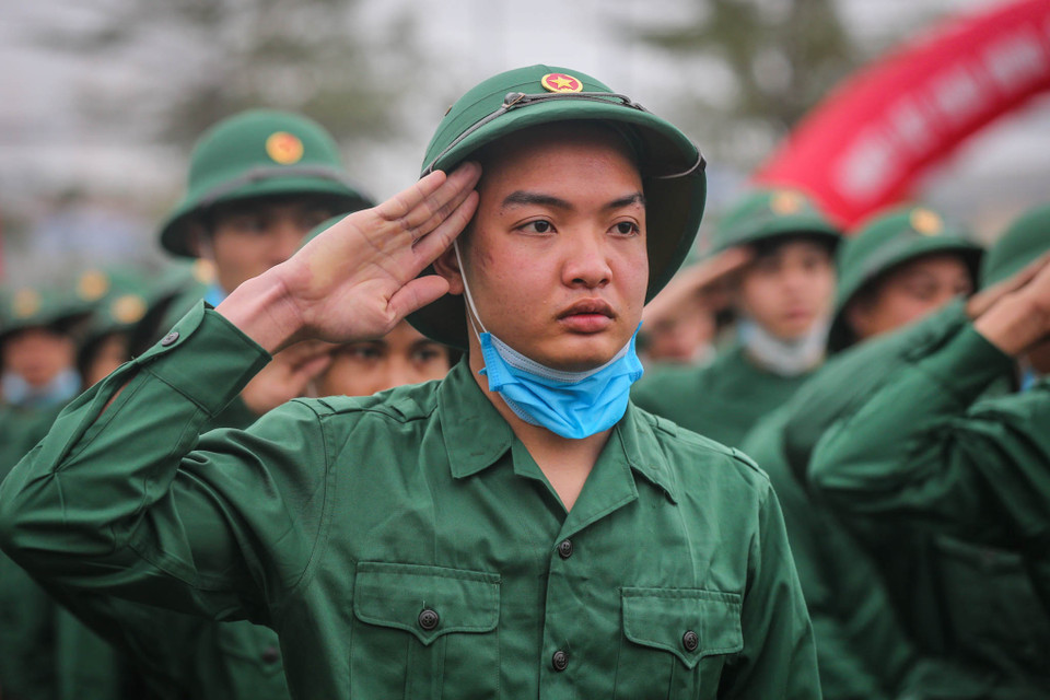 Năm 2020, toàn huyện Chương Mỹ (Hà Nội) có 218 thanh niên lên đường nhập ngũ. Tất cả các tân binh đều bày tỏ quyết tâm hoàn thành nhiệm vụ được giao, góp một phần công sức để xây dựng và bảo vệ Tổ quốc. (Ảnh: Minh Sơn/Vietnam+)