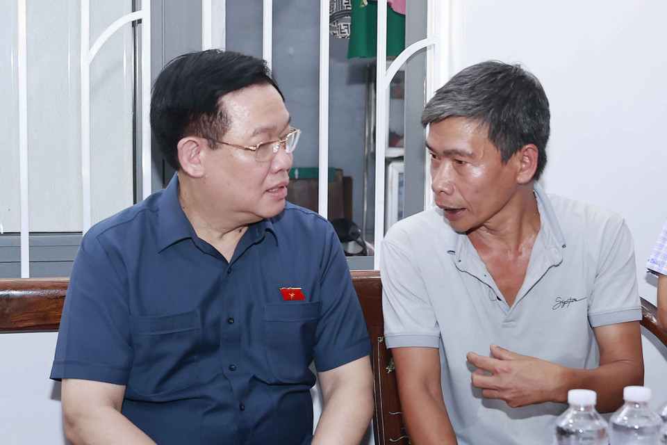 Gia đình liệt sỹ Tôn Thất Cảnh được Bác Hồ tặng 8 chữ vàng "Một nhà Trung nghĩa - Muôn thưở thơm danh," được lưu giữ và trưng bày tại Bảo tàng Hồ Chí Minh. (Ảnh: Doãn Tấn/TTXVN)