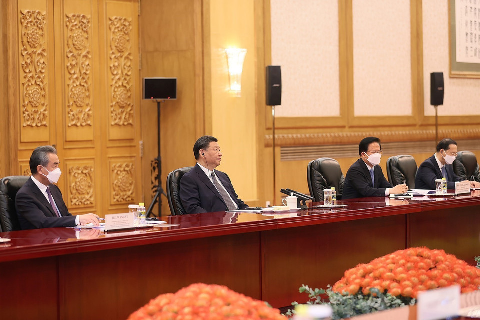 Tổng Bí thư, Chủ tịch nước Trung Quốc Tập Cận Bình khẳng định Trung Quốc coi Việt Nam là hướng ưu tiên trong tổng thể chính sách ngoại giao láng giềng của Trung Quốc; đây là lựa chọn chiến lược của Trung Quốc trên sự phát triển lâu dài của quan hệ Trung-Việt; mong muốn và sẵn sàng thúc đẩy quan hệ hai Đảng, hai nước ngày càng phát triển, đi vào chiều sâu, thực chất. (Ảnh: Dương Giang/TTXVN)