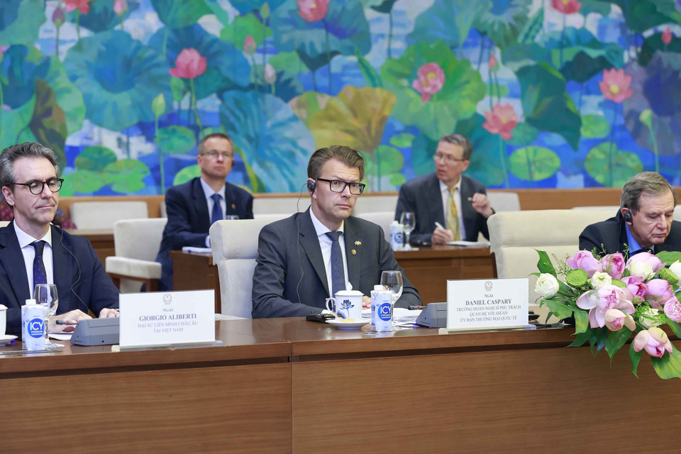 Ngài Daniel Caspary, bày tỏ kỳ vọng kim ngạch thương mại sẽ tiếp tục tăng trưởng hơn nữa trong thời gian tới, hợp tác nghị viện đóng vai trò rất quan trọng trong mối quan hệ hợp tác tổng thể giữa EU và Việt Nam. (Ảnh: Doãn Tấn/TTXVN)