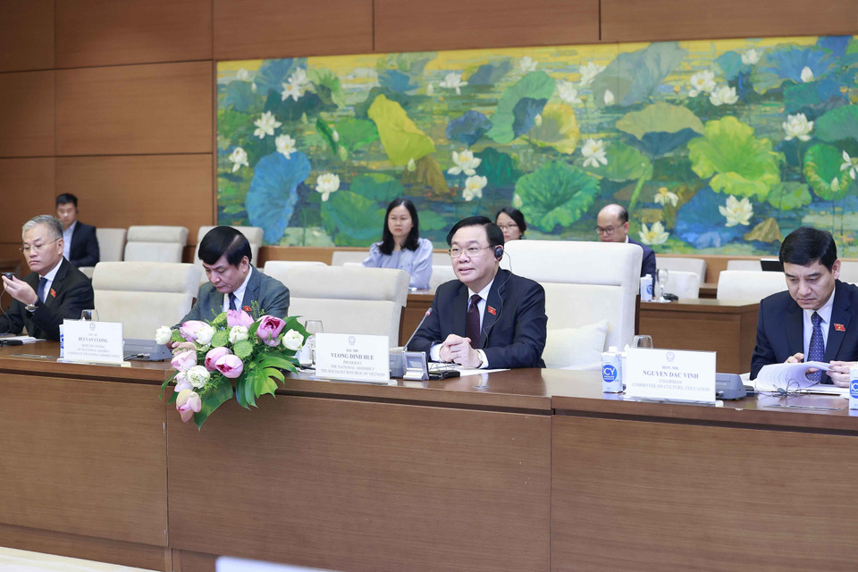 Chủ tịch Quốc hội Vương Đình Huệ nhấn mạnh:Việt Nam luôn ủng hộ tăng cường quan hệ đối tác chiến lược ASEAN-EU. Việt Nam cũng như Quốc hội Việt Nam sẵn sàng đóng vai trò tích cực trong tiến trình này. (Ảnh: Doãn Tấn/TTXVN)