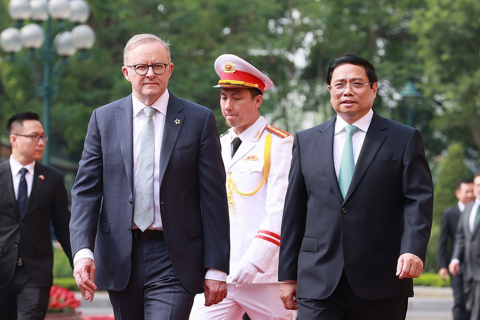 Thủ tướng Phạm Minh Chính và Thủ tướng Australia Anthony Albanese. (Ảnh: Dương Giang/TTXVN)