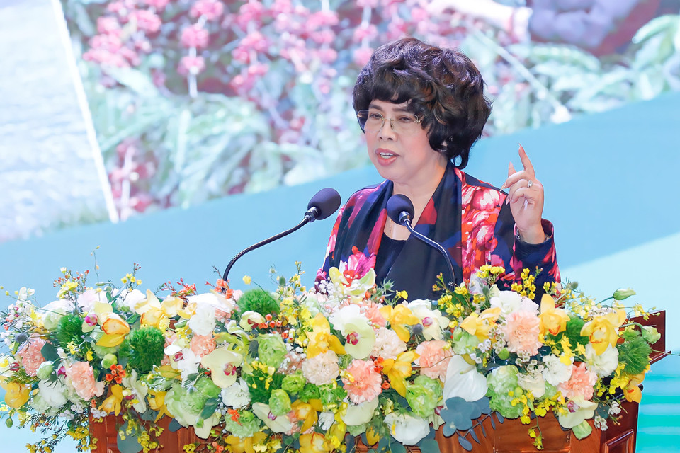 Tại sự kiện, Anh hùng Lao động Thái Hương, Nhà Sáng lập, Chủ tịch Hội đồng chiến lược Tập đoàn TH có bài tham luận rất đáng chú ý. Bà đã đưa ra 4 lĩnh vực chủ chốt phát triển vùng Tây Nguyên, gồm: Phát triển đại chăn nuôi, khai khoáng, khai thác nguồn nước ngầm và du lịch. (Ảnh: Vietnam+)