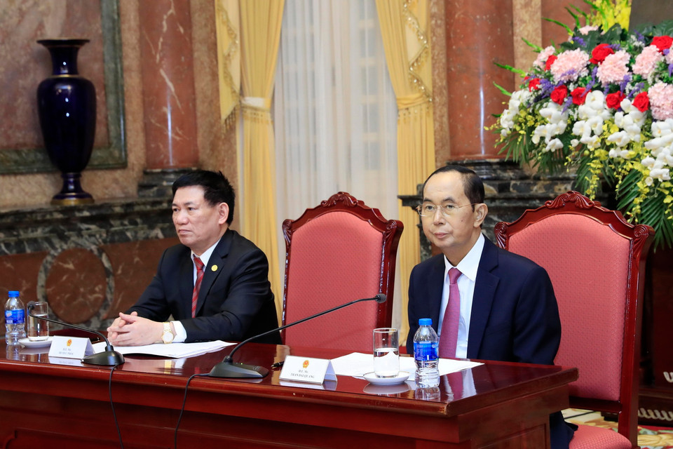 Chiều 19/9, tại Phủ Chủ tịch, Chủ tịch nước Trần Đại Quang tiếp Trưởng đoàn các Cơ quan Kiểm toán tối cao châu Á nhân dịp tham dự Đại hội Tổ chức các Cơ quan Kiểm toán tối cao châu Á (ASOSAI) lần thứ 14. (Ảnh: TTXVN)