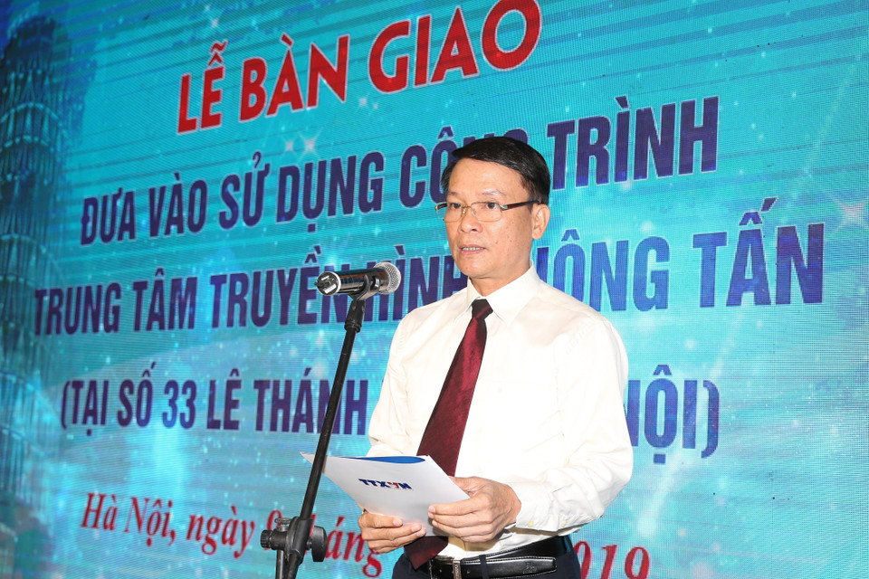 Sáng 9/9/2019, Thông tấn xã Việt Nam tổ chức Lễ bàn giao và đưa vào sử dụng công trình Trung tâm Truyền hình Thông tấn (Vnews) tại số 33 Lê Thánh Tông, quận Hoàn Kiếm, Hà Nội. Ủy viên Trung ương Đảng, Bí thư Đảng ủy, Tổng Giám đốc Thông tấn xã Việt Nam Nguyễn Đức Lợi phát biểu khai mạc. (Ảnh: Dương Giang/TTXVN)