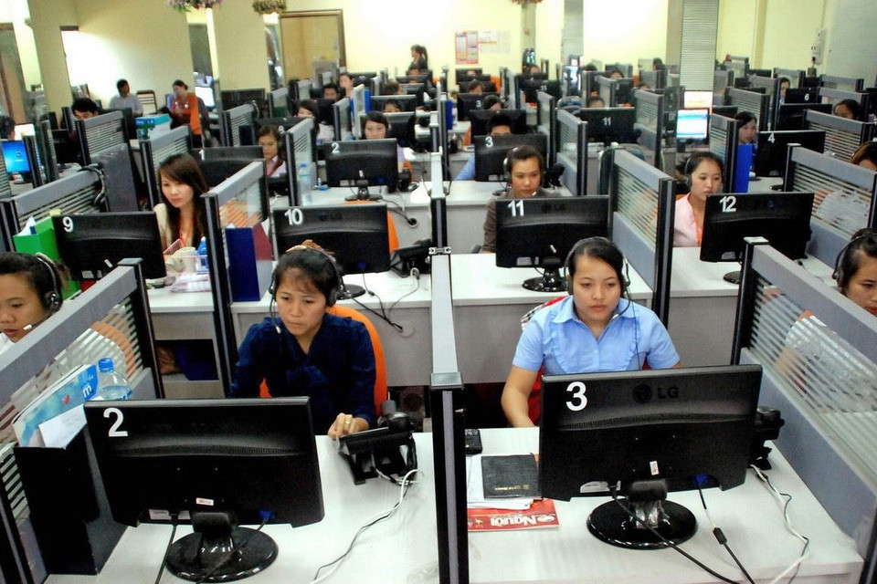 Bộ phận tổng đài của Star Telecom (Unitel) - Công ty liên doanh giữa Asia Telecom (Lào) và Tập đoàn Viễn thông Quân đội (Viettel) của Việt Nam. (Ảnh: Hoàng Chương/TTXVN)