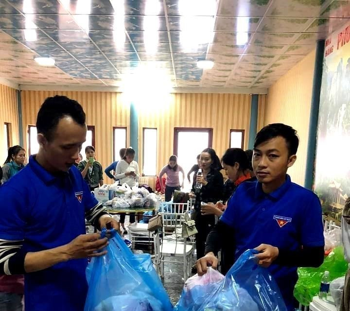 Trận mưa lũ lịch sử vừa xảy ra tại Quảng Bình đã khiến gần 100.000 nhà dân trên toàn khu vực tỉnh Quảng Bình ngập chìm trong nước. (Ảnh: Võ Dung/TTXVN)