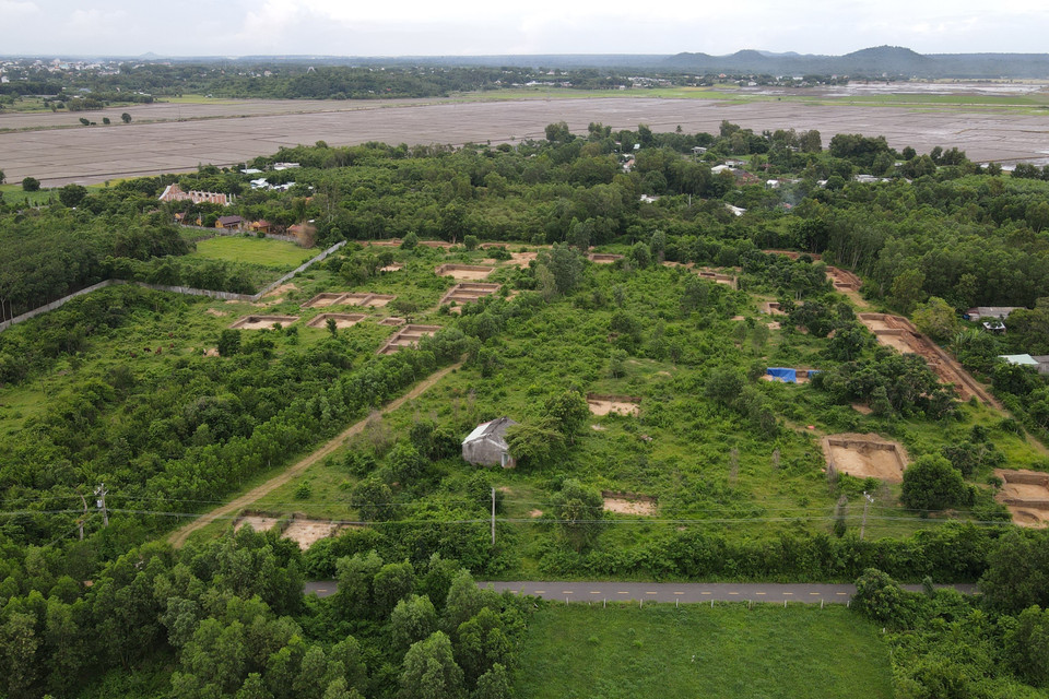 Quang cảnh Di tích Khảo cổ Vòng Thành Đá Trắng thuộc địa phận ấp Gò Cát, xã Phước Thuận, huyện Xuyên Mộc, tỉnh Bà Rịa-Vũng Tàu. (Ảnh: Huỳnh Sơn/TTXVN)