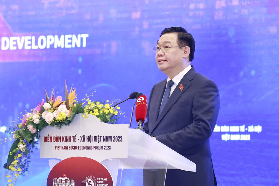 Chủ tịch Quốc hội Vương Đình Huệ phát biểu khai mạc Diễn đàn Kinh tế-Xã hội Việt Nam năm 2023. (Ảnh: Doãn Tấn/TTXVN)