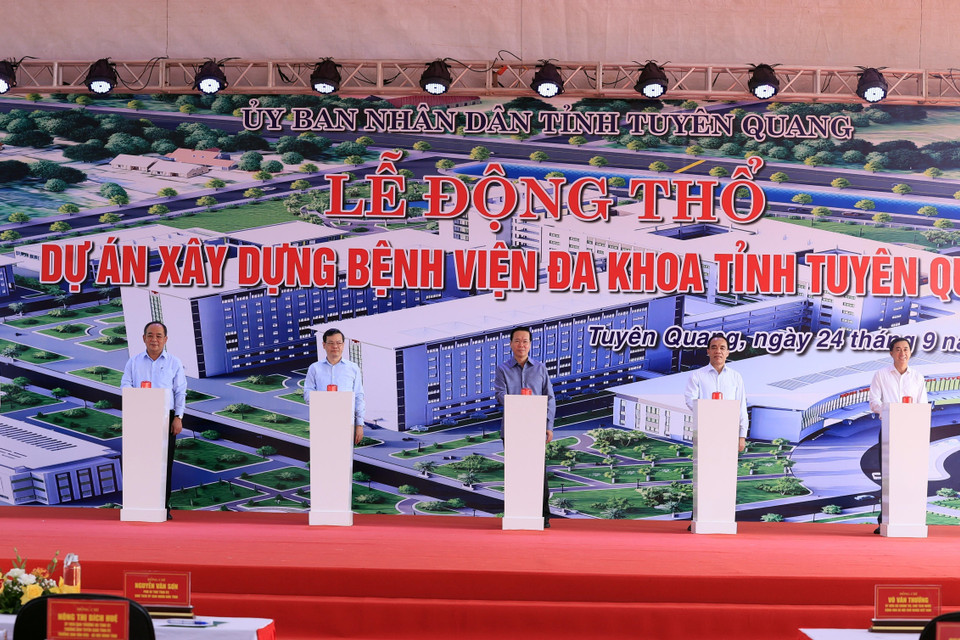Sáng 24/9, tại tỉnh Tuyên Quang, Chủ tịch nước Võ Văn Thưởng dự Lễ Khởi công Bệnh viện Đa khoa tỉnh Tuyên Quang. (Ảnh: Thống Nhất/TTXVN)