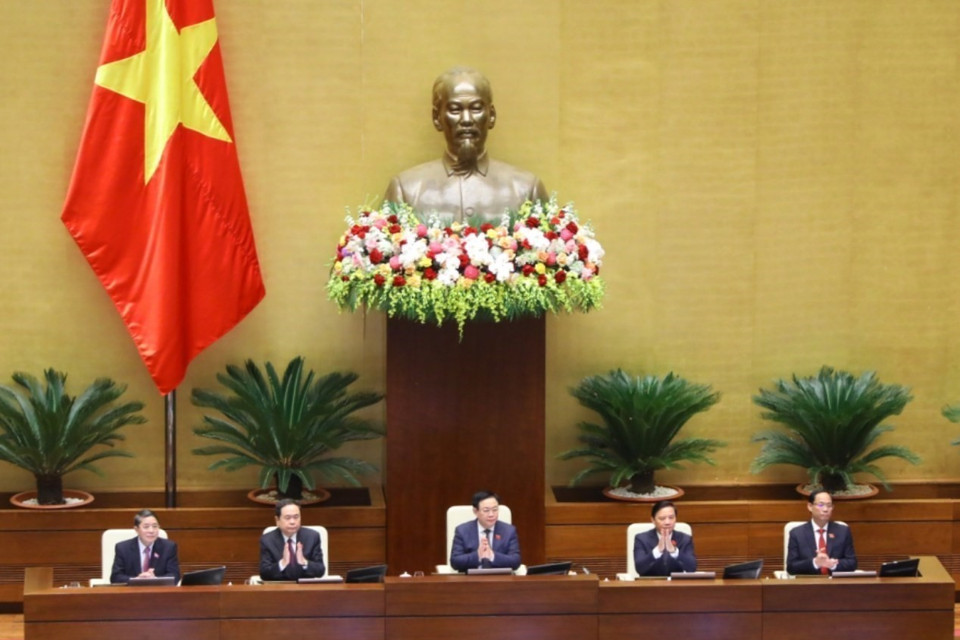 Chủ tịch Quốc hội Vương Đình Huệ cùng các Phó Chủ tịch Quốc hội chủ trì phiên khai mạc. (Ảnh: Văn Điệp/TTXVN)