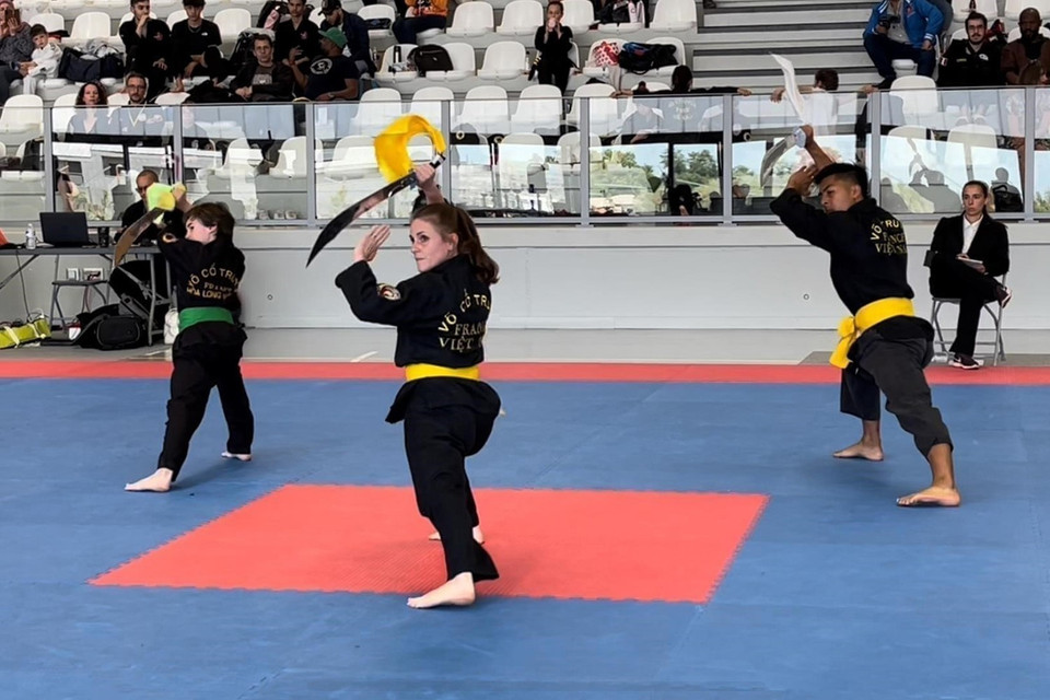 Cup Liên đoàn Võ cổ truyền Việt Nam tại Pháp (FVCTVNF) được tổ chức tại thành phố Montévrain, cách thủ đô Paris 40km về phía Đông với sự tham dự của nhiều võ sinh nước sở tại (14/15/5/2022). (Ảnh: Nguyễn Thu Hà/TTXVN)