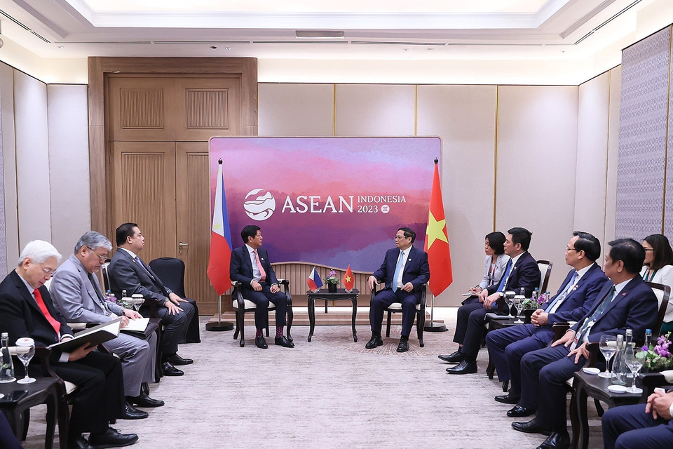 Quang cảnh buổi gặp giữa Thủ tướng Phạm Minh Chính và Tổng thống Philippines Ferdinand Romualdez Marcos Jr. (Ảnh: Dương Giang/TTXVN)