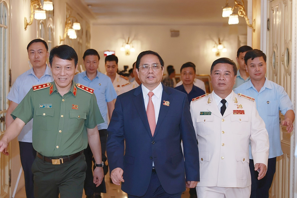 Thủ tướng Phạm Minh Chính tới dự Lễ kỷ niệm 70 năm Ngày truyền thống lực lượng An ninh Kinh tế. (Ảnh: Dương Giang/TTXVN)