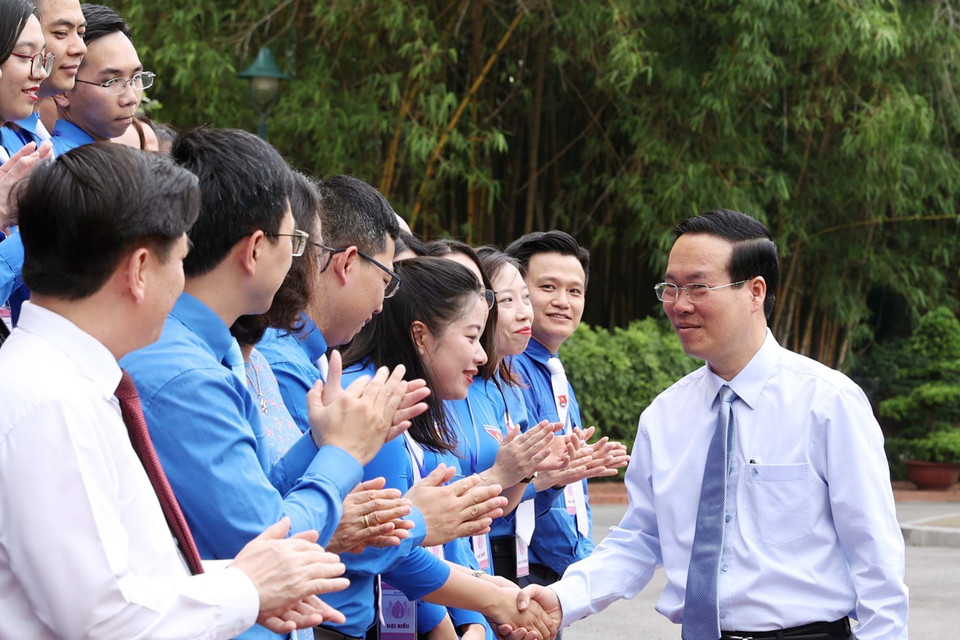 Hình ảnh Chủ tịch nước Võ Văn Thưởng với các đại biểu. (Ảnh: Thống Nhất/TTXVN)