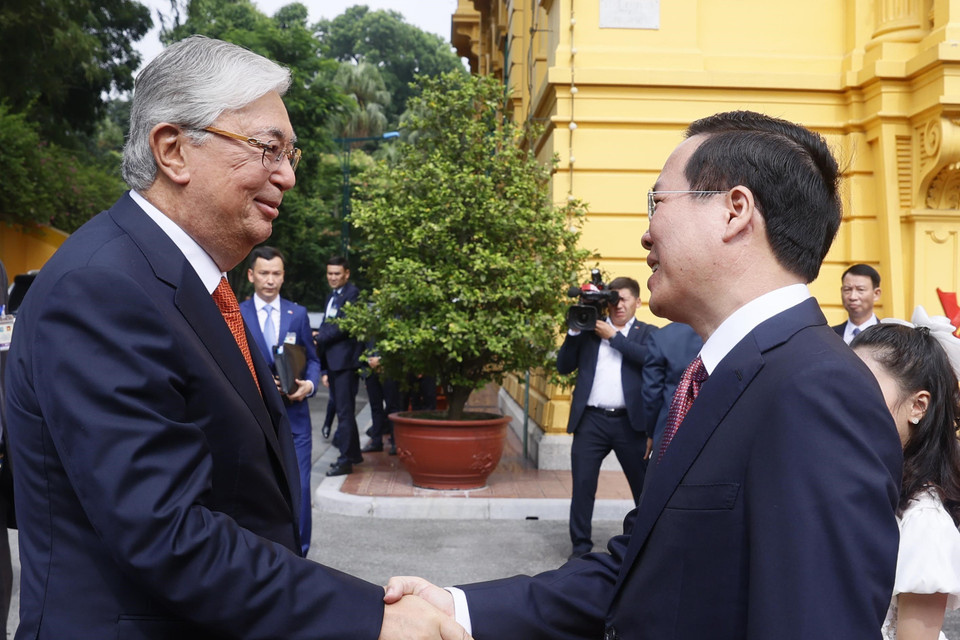 Sáng 21/8/2023, tại Phủ Chủ tịch, Chủ tịch nước Võ Văn Thưởng chủ trì Lễ đón Tổng thống Cộng hòa Kazakhstan Kassym-Jomart Tokayev thăm chính thức Việt Nam. (Ảnh: Thống Nhất/TTXVN)