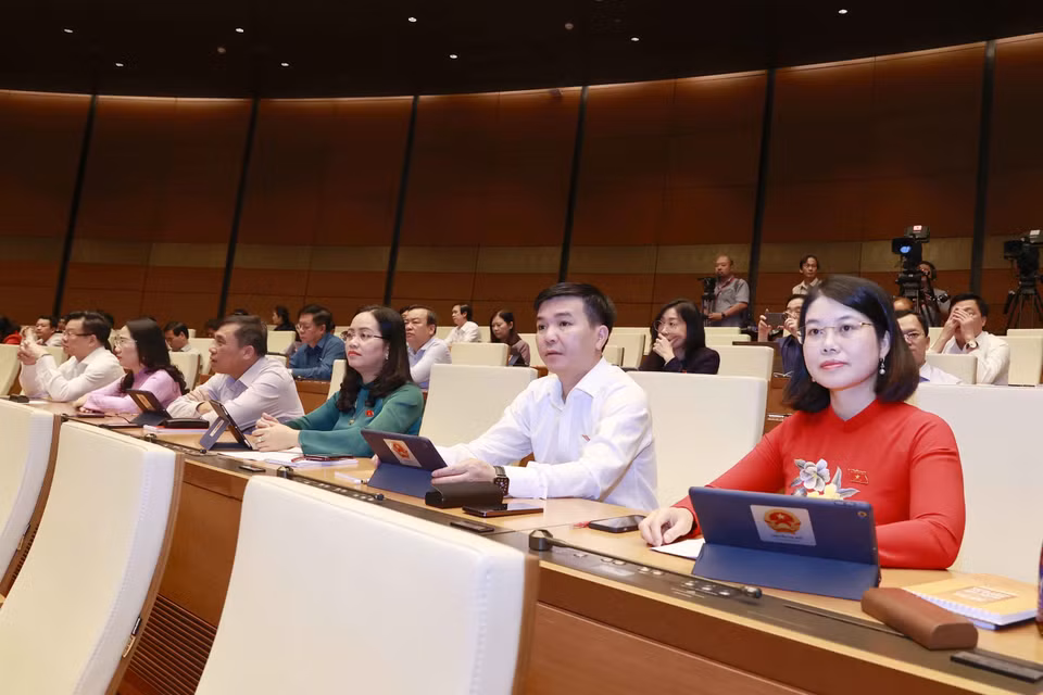 Đoàn Đại biểu Quốc hội tỉnh Bắc Kạn dự phiên họp. (Ảnh: Doãn Tấn/TTXVN)
