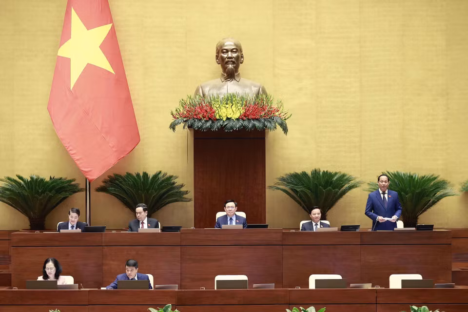 Tiếp tục Chương trình Kỳ họp thứ 6, Quốc hội khoá XV, sáng 30/10/2023, Quốc hội thảo luận ở hội trường về việc triển khai thực hiện các Nghị quyết của Quốc hội về các Chương trình Mục tiêu Quốc gia gồm Xây dựng Nông thôn Mới giai đoạn 2021-2025; Giảm nghèo Bền vững giai đoạn 2021-2025; Phát triển Kinh tế-Xã hội Vùng Đồng bào Dân tộc Thiểu số và Miền núi giai đoạn 2021-2030. (Ảnh: Doãn Tấn/TTXVN)