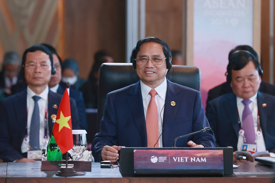 Thủ tướng Phạm Minh Chính phát biểu tại Phiên toàn thể Hội nghị Cấp cao ASEAN lần thứ 42. (Ảnh: Dương Giang/TTXVN)