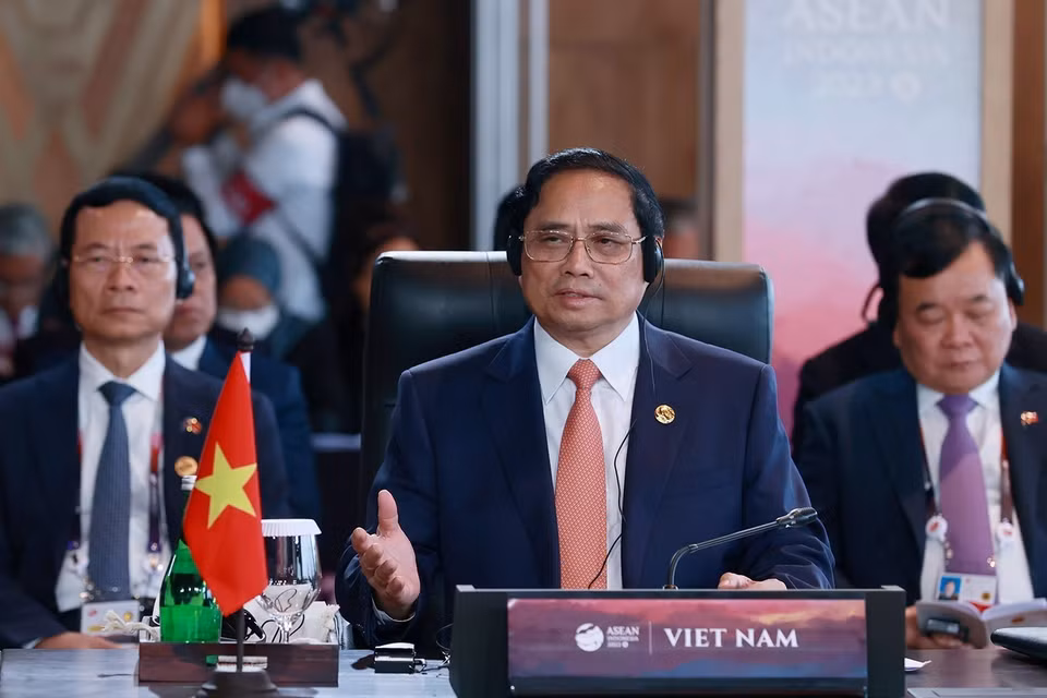 Hình ảnh Thủ tướng Phạm Minh Chính phát biểu tại Phiên toàn thể Hội nghị Cấp cao ASEAN lần thứ 42. (Ảnh: Dương Giang/TTXVN)