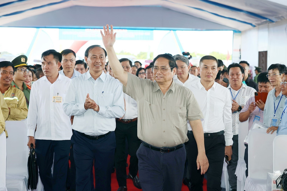 Chiều 18/6/2023, tại Khánh Hòa, Thủ tướng Phạm Minh Chính đã tới dự lễ khánh thành Dự án xây dựng công trình đường bộ Cao tốc Bắc-Nam phía Đông giai đoạn 2017-2020, đoạn Vĩnh Hảo-Phan Thiết, Nha Trang-Cam Lâm. (Ảnh: Dương Giang/TTXVN)