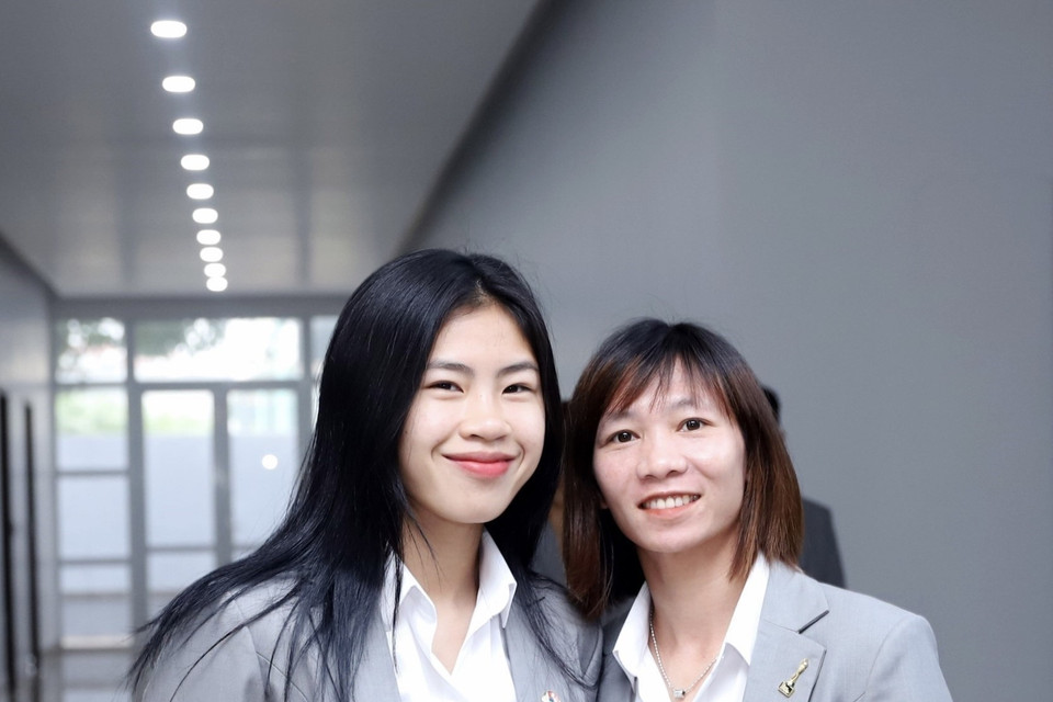 Cầu thủ Thanh Nhã cùng đồng đội trước giờ lên đường tham dự World Cup Nữ 2023. (Nguồn: TTXVN)